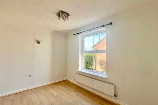 18, Headingley Avenue, Scunthorpe photo 4