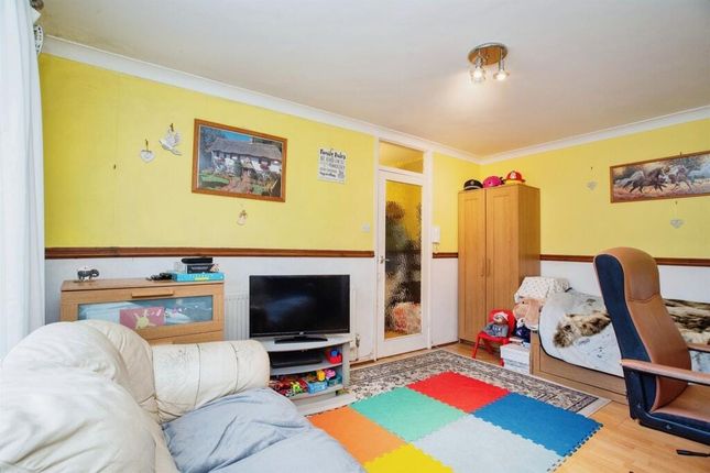 3 Kimblewick, By the Wood, Watford photo 5