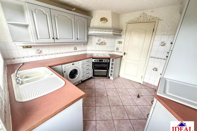 9, Finghall Road, Skellow, Doncaster photo 2