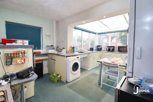 74, Jacqueline Road, Markfield photo 4
