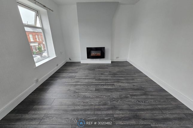 Glen Avenue St Floor, Blackley Manchester, Manchester photo 3