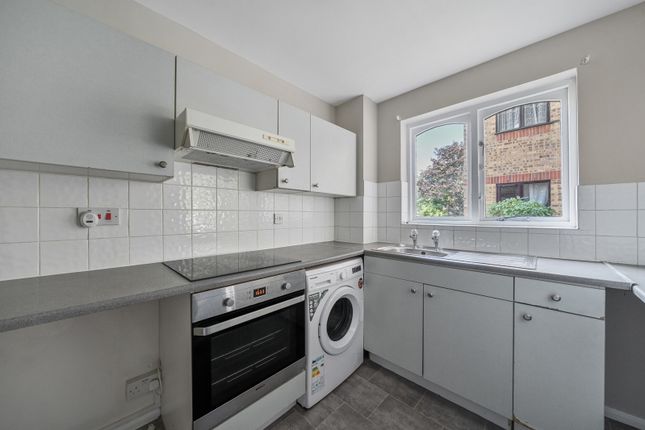 Flat 1, Grantley House, 11, Myers Lane, London photo 2