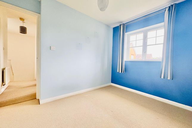 12,  Garson Road, Swindon photo 5