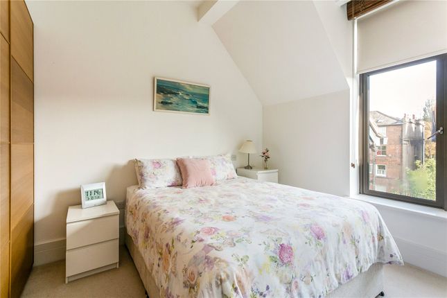 Flat for sale in Perpetual House, Station Road, Henley-On-Thames, Oxfordshire