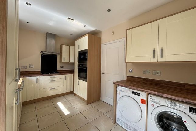 21, Port Talbot Close, Liverpool photo 4