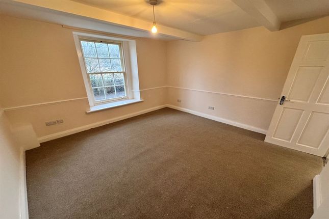Flat 1, 107 Dyehouse Lane, High Peak photo 4