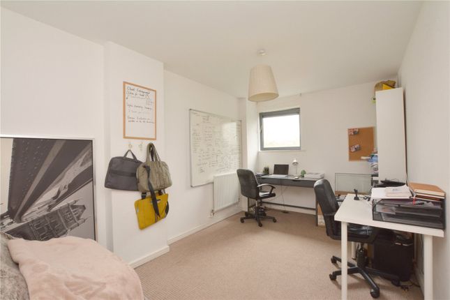Flat for sale in Bush House, Berber Parade, Shooters Hill, London