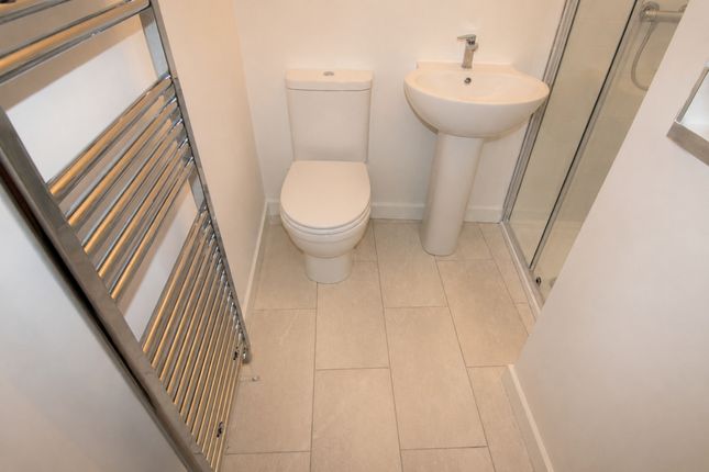 5, Peel Brow, Bury photo 5