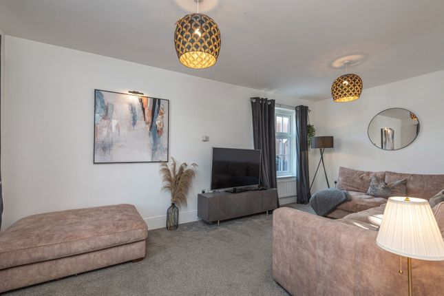 23, Ashbourne Avenue, Leeds photo 4