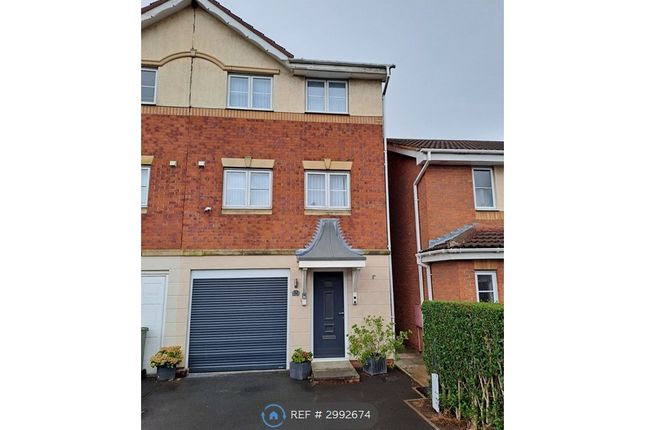 3-bed house on Swift Drive, Scawby Brook, Brigg, £750/mo
