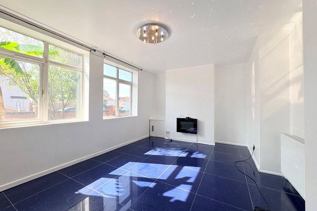 19, Verney Crescent, Liverpool photo 2