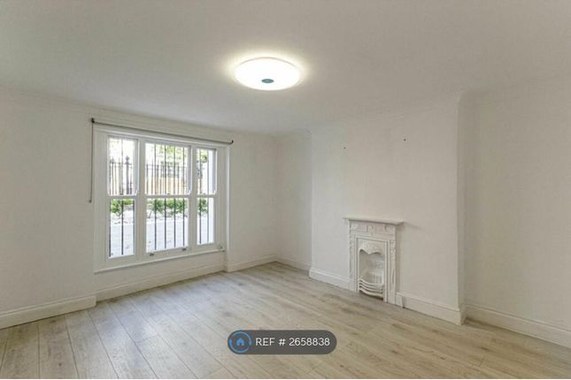 A Cambridge Grove, London photo 2