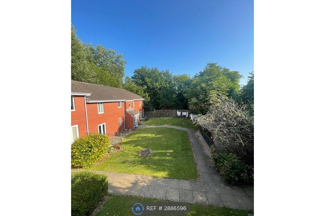 Flat  Brook View, Harmer Close Henbury, Bristol photo 2