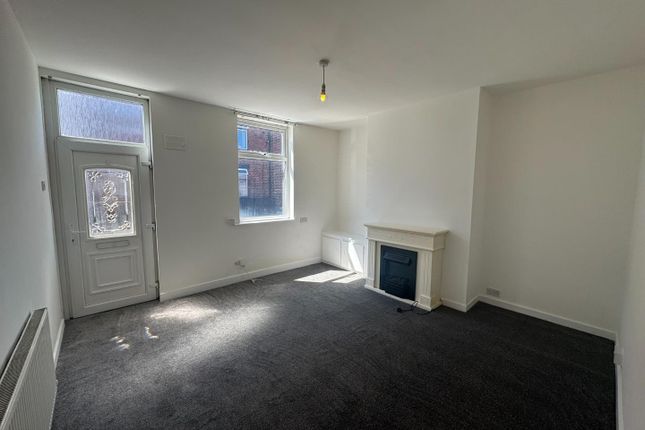 36, Kinsley Street, Pontefract photo 2
