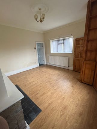 Terraced house to rent in Mortimer Street, Oldham