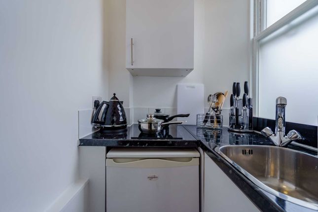 Studio to rent in Hill Street, London