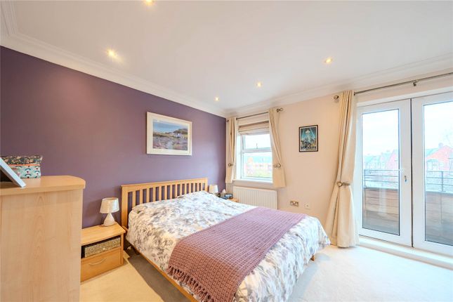 35, Huntington Crescent, Leeds photo 4