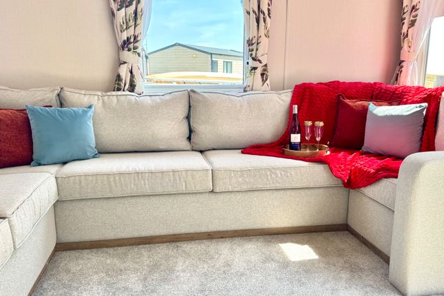 2-bed caravan on 4, Rye Harbour Coastal & Country Park, Rye Harbour, Rye, £88,995