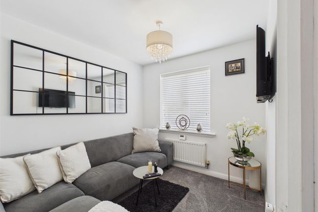 7, Water Avens Way, Stockton-On-Tees photo 3