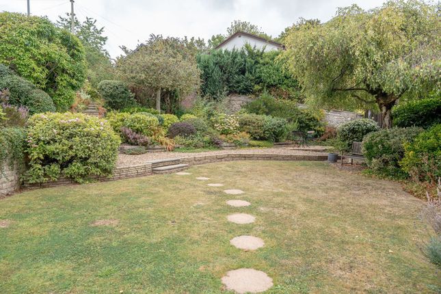 15 Grove Park Drive, Newport photo 2