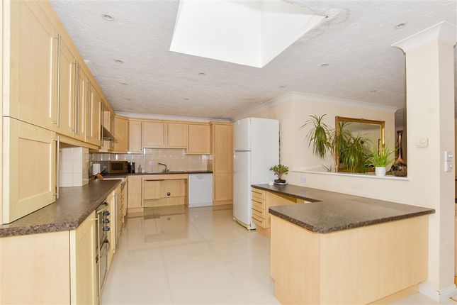 Hazel Close Southwater, Horsham photo 4