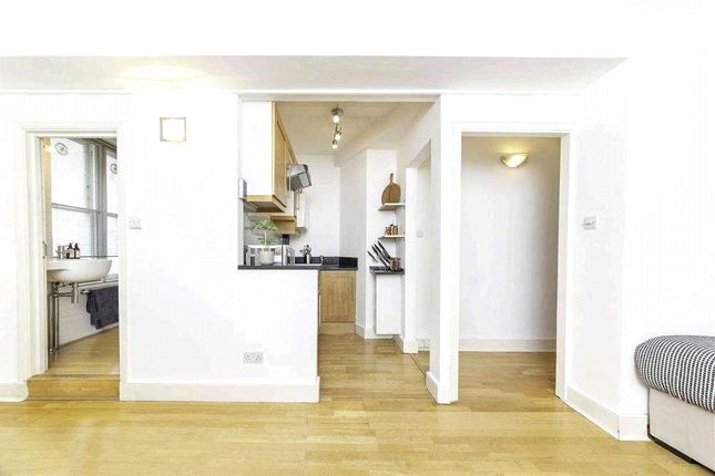 Flat 78, 39, Hill Street, Mayfair, London photo 4