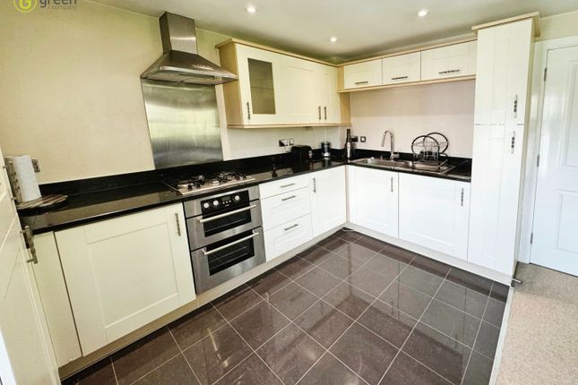 Horseshoe Crescent, Great Barr photo 4