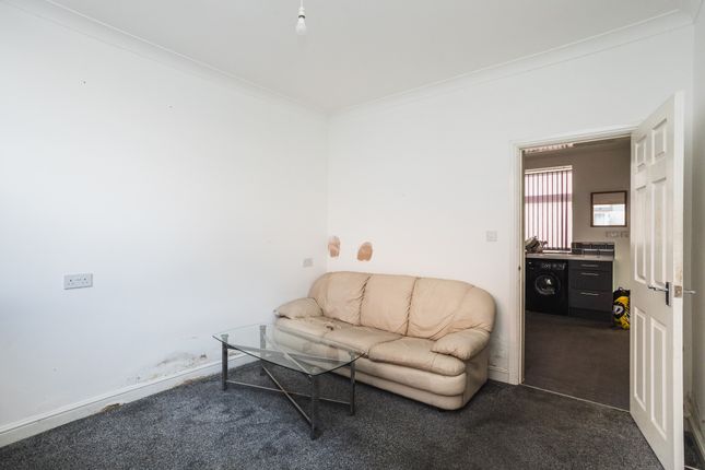 2, Albany Place, Pontefract photo 4
