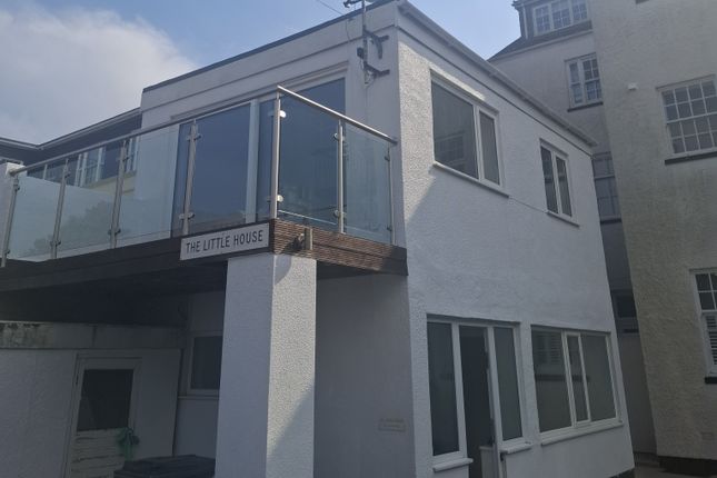 1-bed house on 30, Exmouth, £1,100/mo