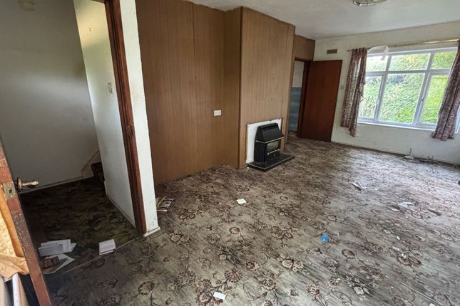 6, Newcrofts Walk, Stoke-on-Trent photo 4