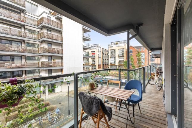 Thumbnail Flat for sale in Hertford Road, London