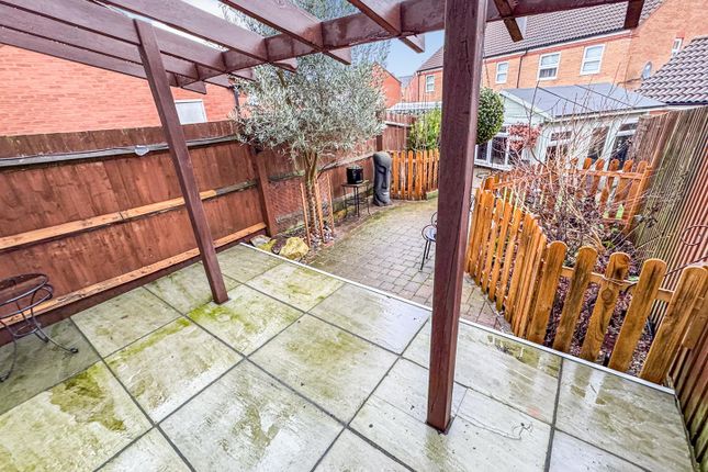 12, Siskin Close, Corby photo 4