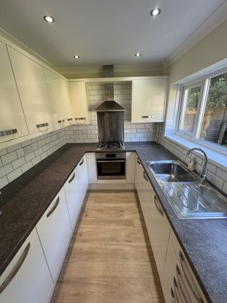 16, Repton Close, Broadstairs photo 2