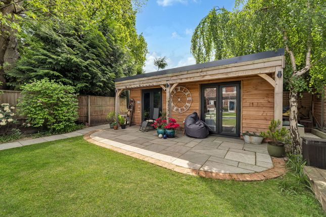 8, Blackdown Close, Woking photo 4
