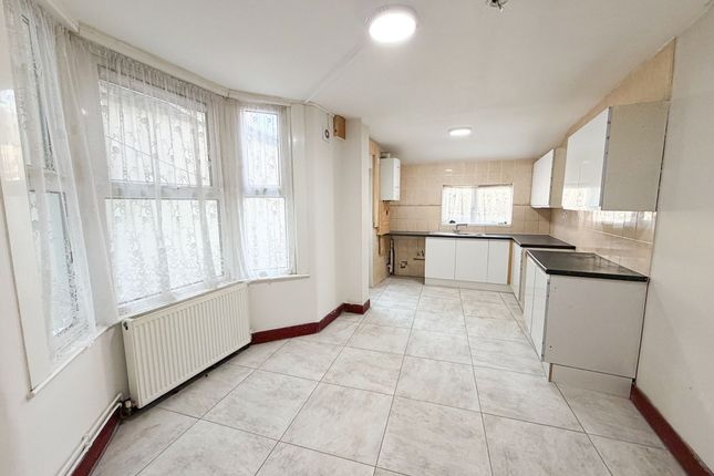 61 Mayville Road, London photo 5