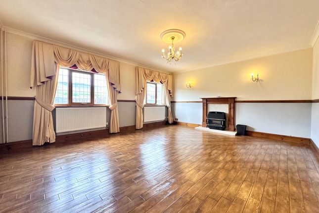 11 Johnson Park, Aberdare photo 2