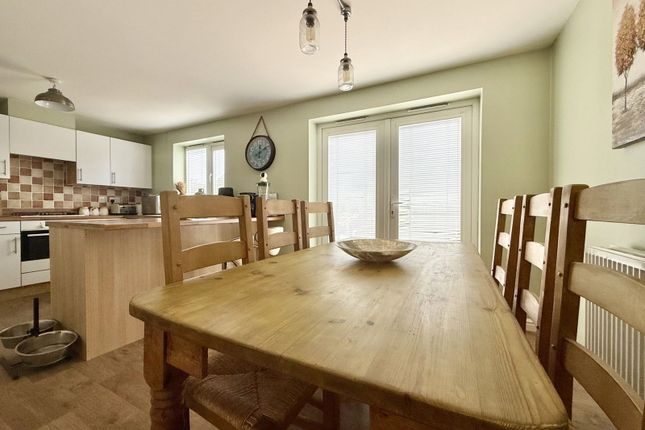 11, Bullock Way, Newent photo 4