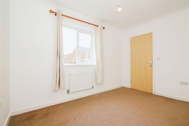 Flat for sale in Viking Court, Blyth, Northumberland