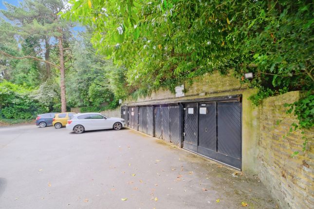 Flat 25, Carlton Grange, 28, Braidley Road, Dorset photo 2