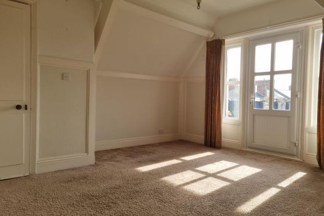 Flat to rent in Metropole Court, Minehead