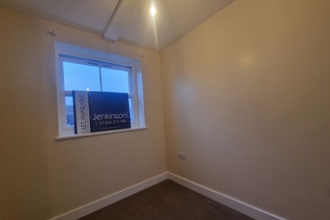Flat 2 25, Broad Street, Deal photo 5