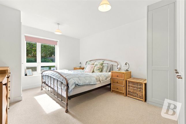 33, Goldlay Gardens, Essex photo 4