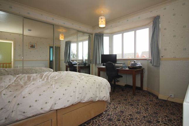 The Knoll Kingswinford DY6 4 Bedroom Detached House For Sale 