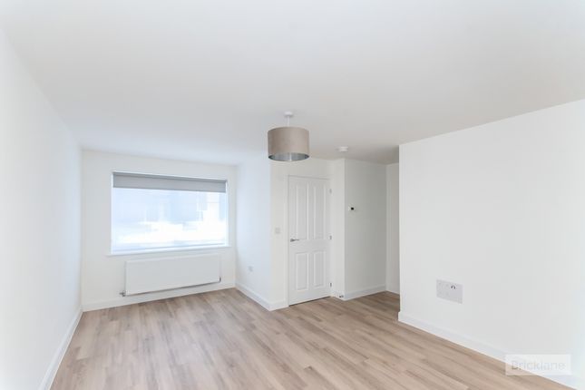 3, Tangmere Road, HAILSHAM photo 2