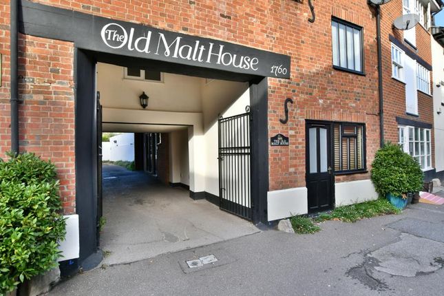 1-bed flat on 10 West Row, Wimborne, £165,000