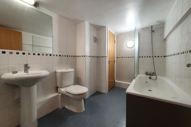 A208, Castle Exchange, 41, Broad Street, Nottinghamshire photo 5