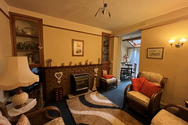 14, Greenfield Place, Llandeilo photo 4