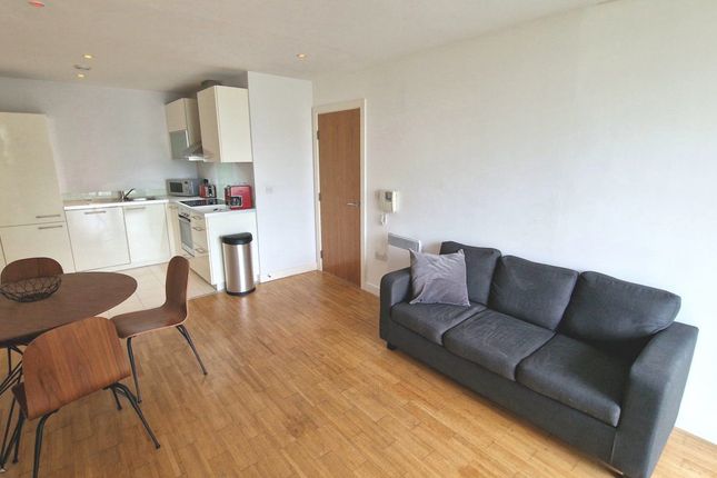 Flat to rent in St Georges Island, Kelso Place