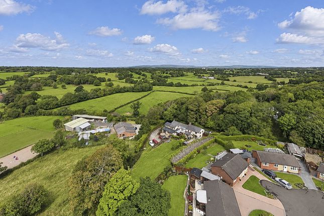 2 Carver Brow, Preston photo 4