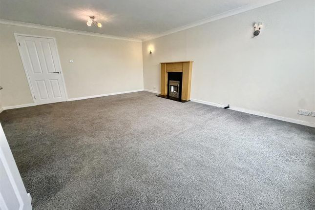 10, Bula Close, Leeds photo 4